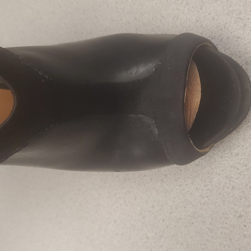L.A.M.B HEELS - Picture 9 of 12